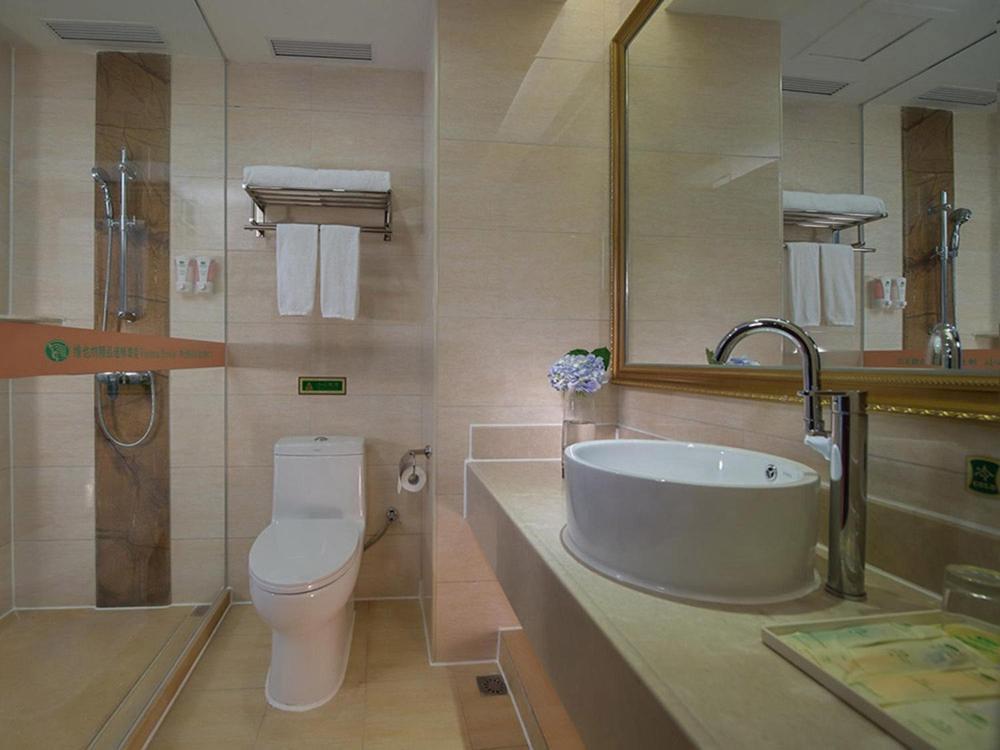 Vienna Hotel Chaozhou Plaza Exterior photo